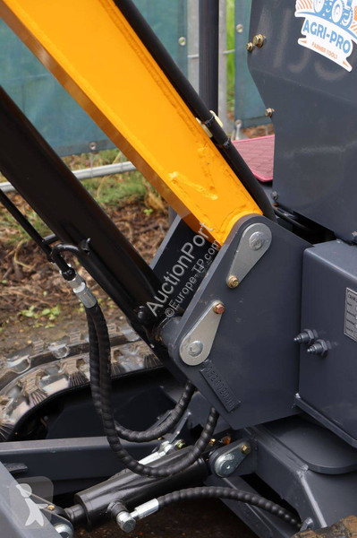 Excavator  HT10