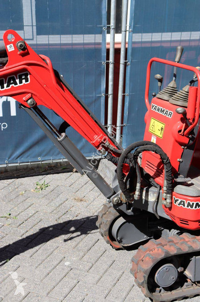 جرافة Yanmar SV08-1A(S)