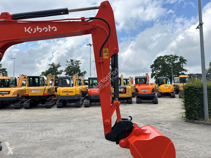 Excavadora Kubota SZ