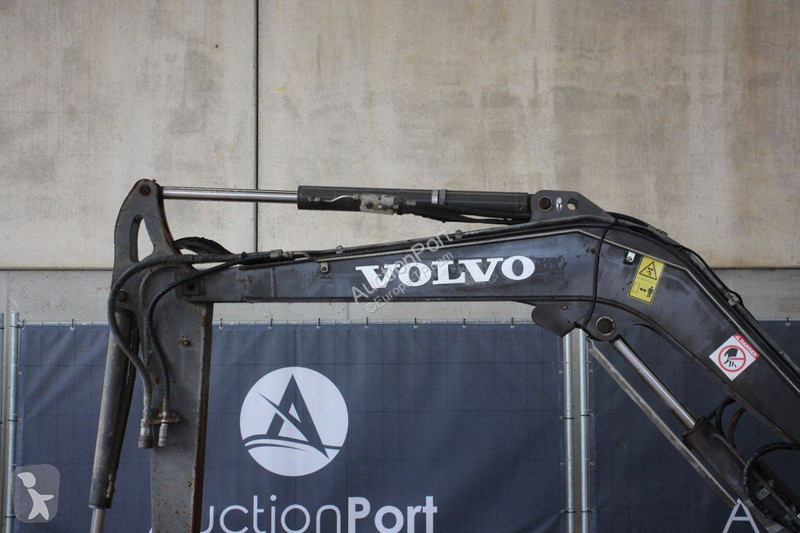 Excavadora Volvo ECR50D