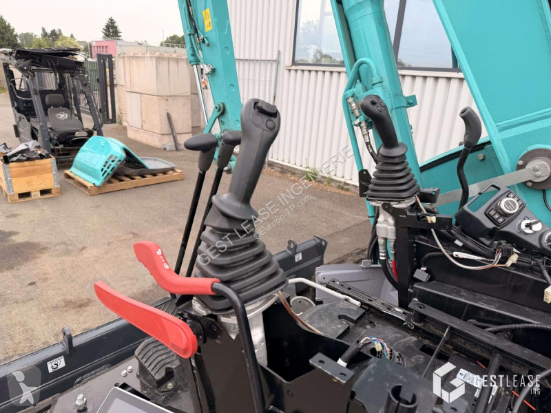 Excavadora Kobelco  SK75SR-7