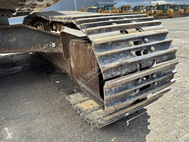 Pelle Volvo 250 ENL (Two buckets)