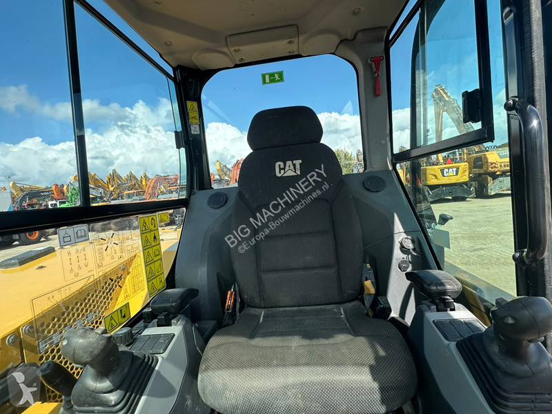 Pelle Caterpillar CR