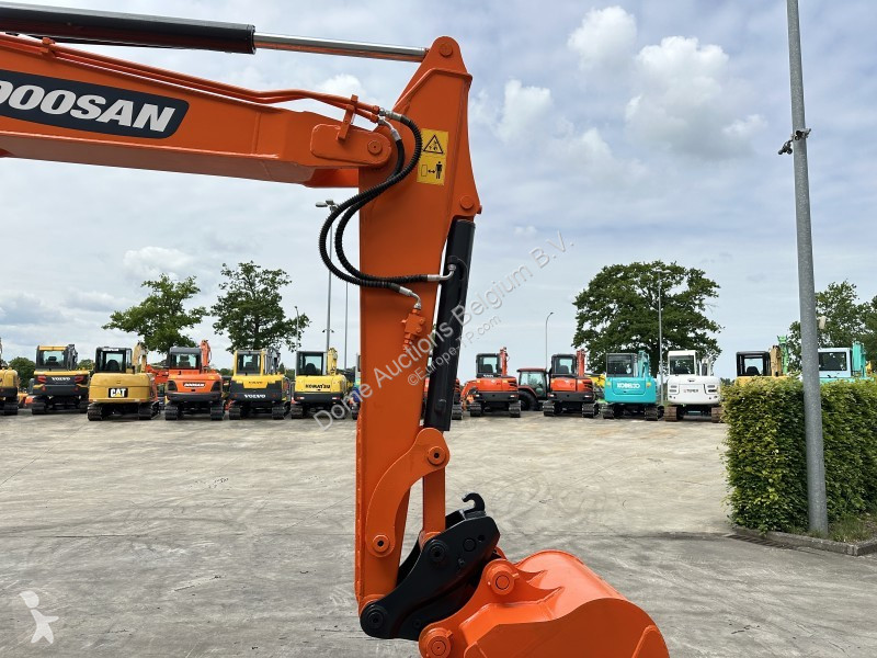 جرافة Doosan 9C
