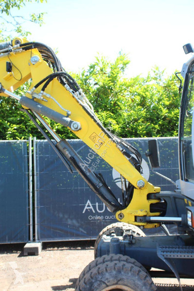 Excavadora Neuson 6503