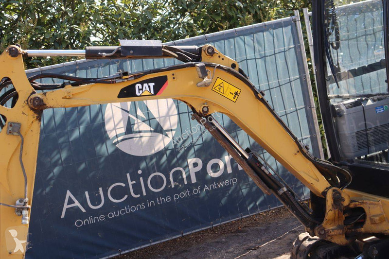 Excavadora Caterpillar
