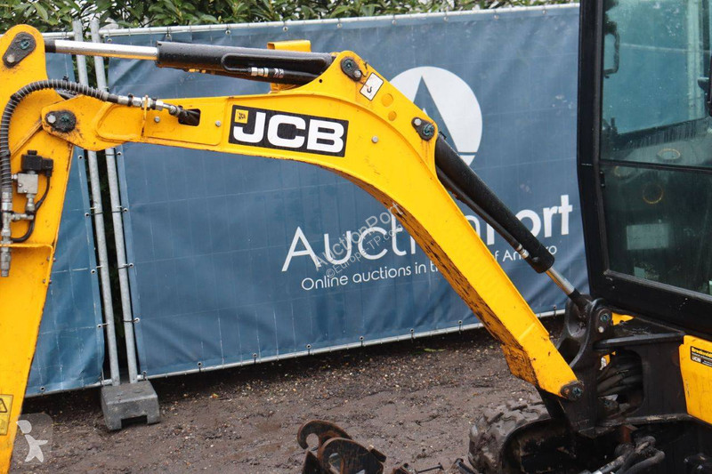 Excavadora JCB 16C-1 T3