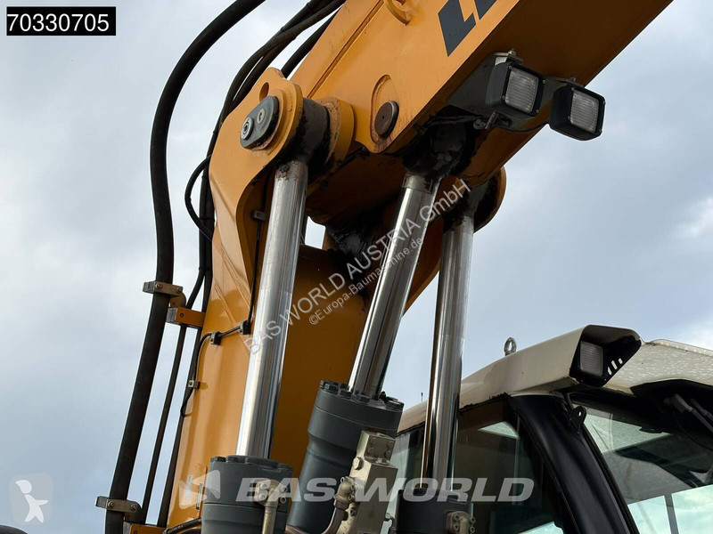 Багер Liebherr A920