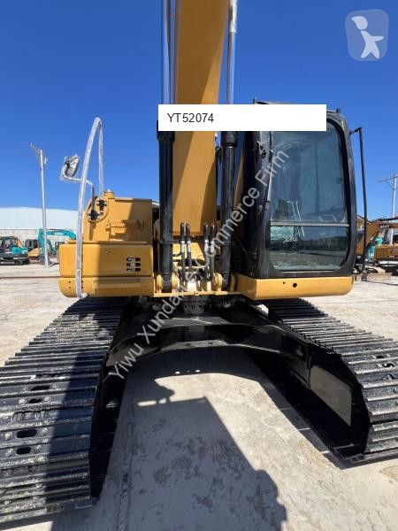 Escavadora Caterpillar