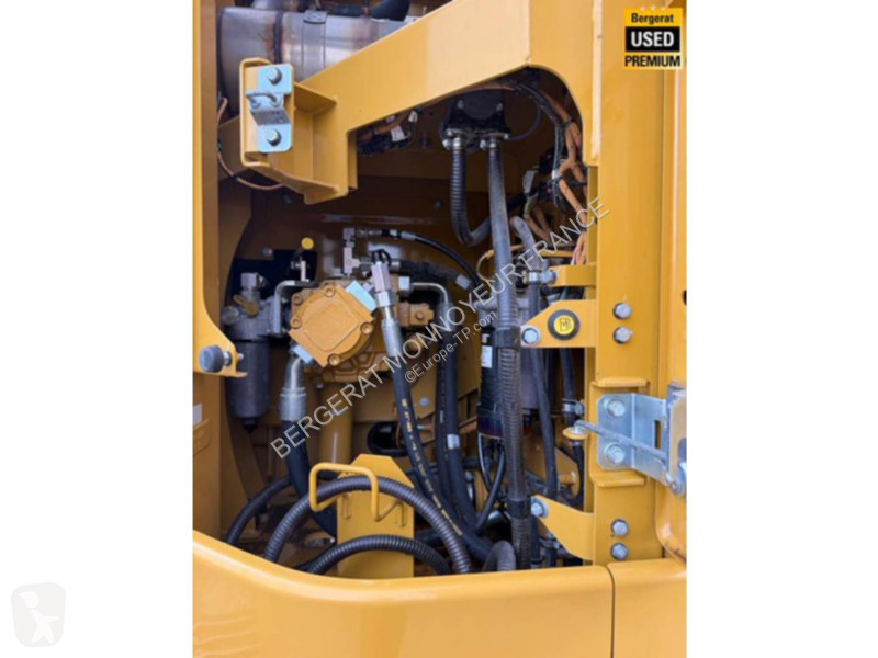 Pelle Caterpillar 325