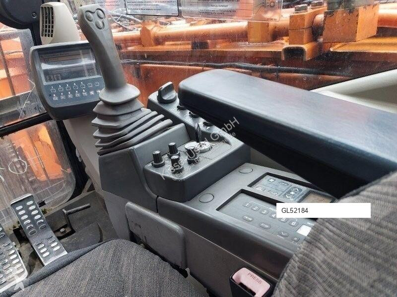 Екскаватор Hitachi LCD-3