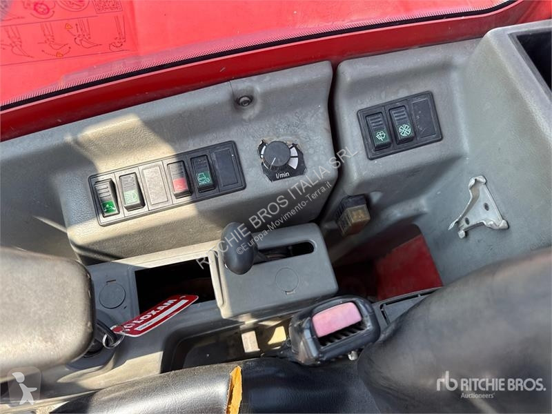 Екскаватор Volvo