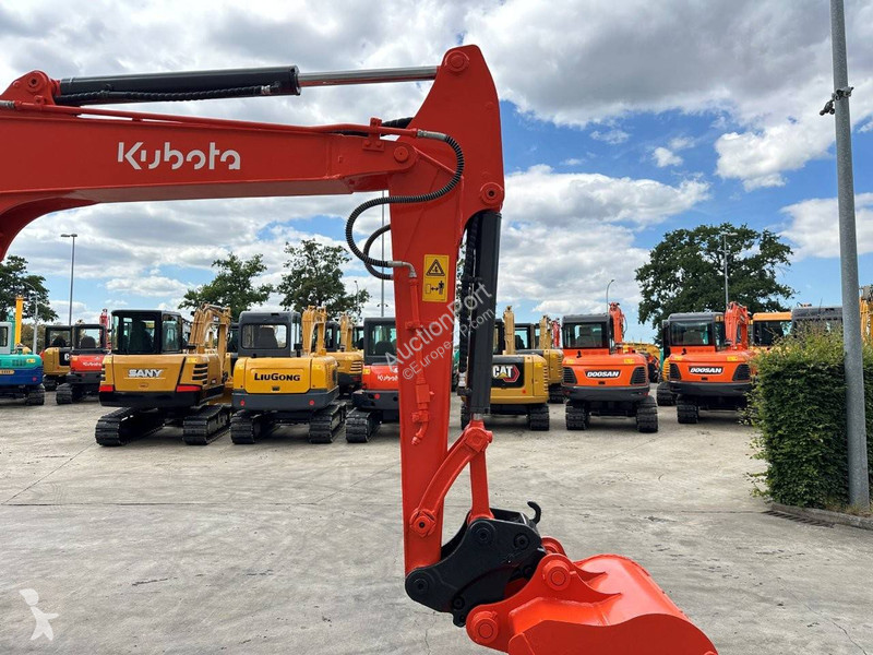 Excavadora Kubota KX155-3SZ