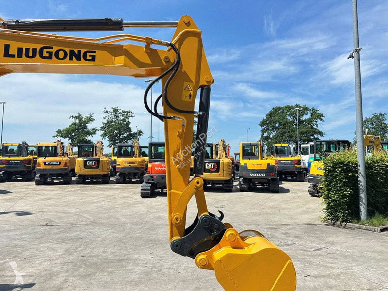 Escavadora LiuGong CLG906E