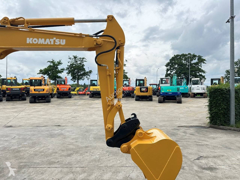 Екскаватор Komatsu