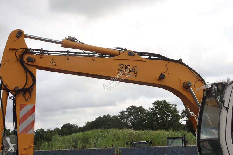 Екскаватор Liebherr A314