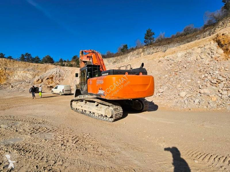 Екскаватор Hitachi