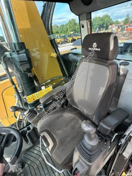 Екскаватор Caterpillar F