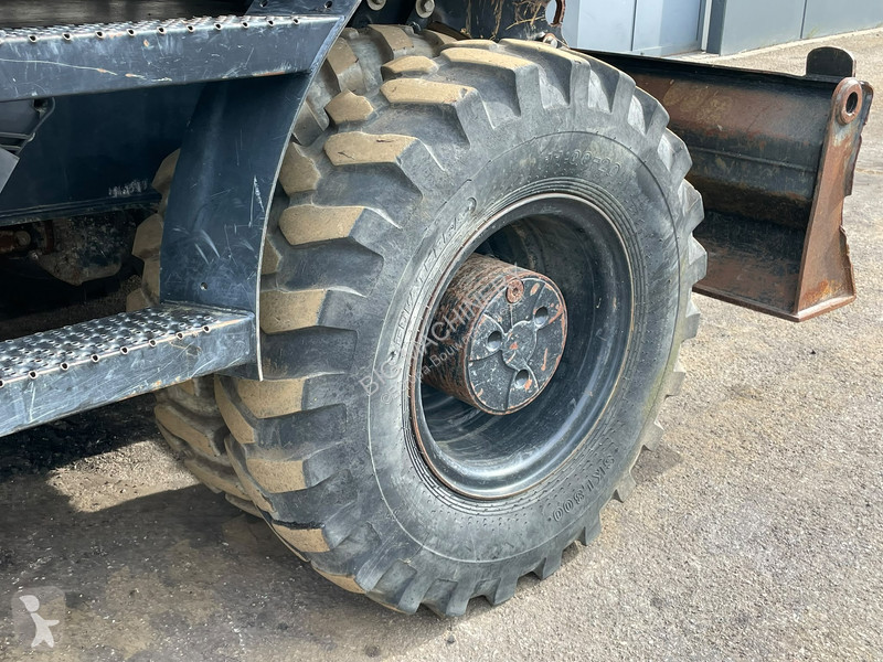 Escavadora Caterpillar D