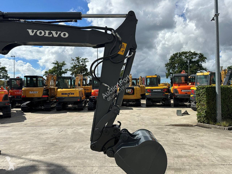 Экскаватор Volvo D