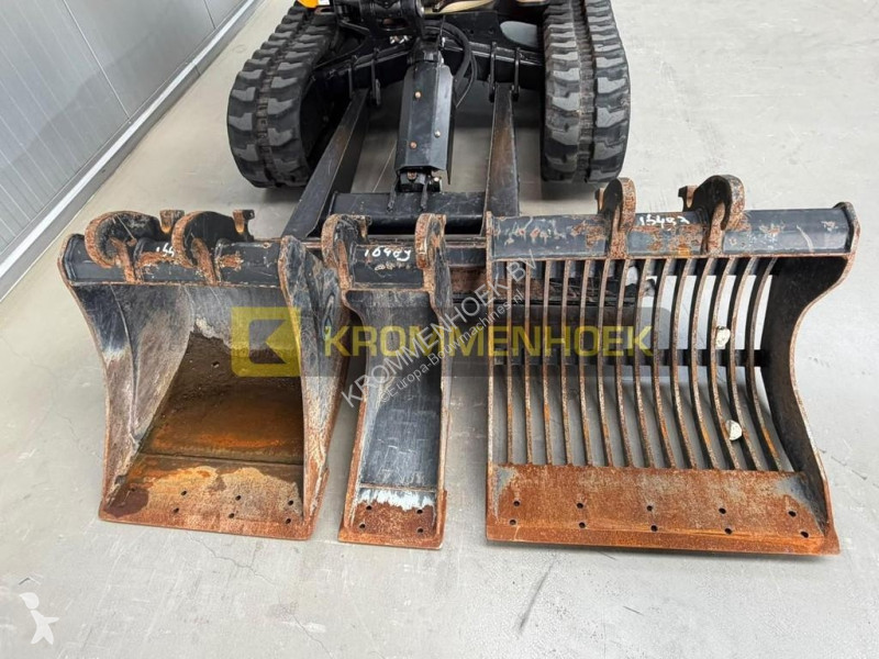 جرافة JCB 36C-1 Engcon Tilt Rotator