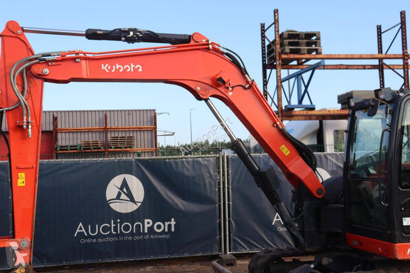 Excavadora Kubota KX080-4a2
