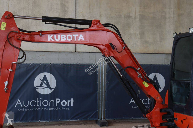 Excavadora Kubota SZ