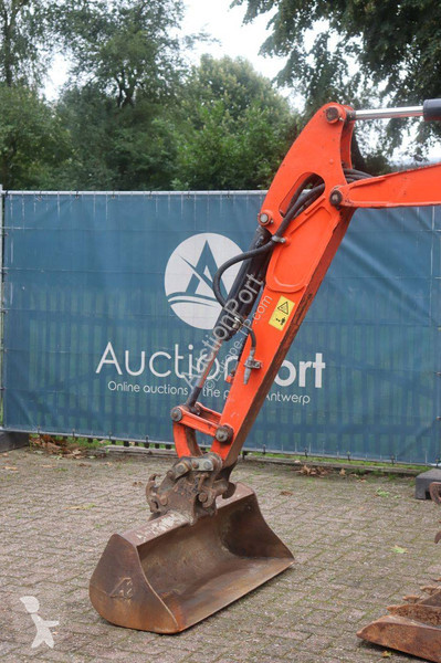Excavadora Kubota KX030-4