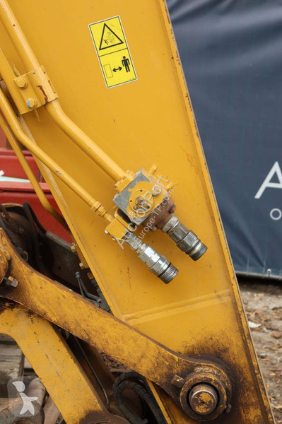 جرافة Caterpillar 320FL