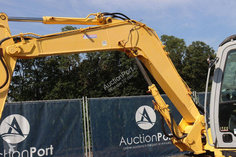 جرافة New Holland Kobelco