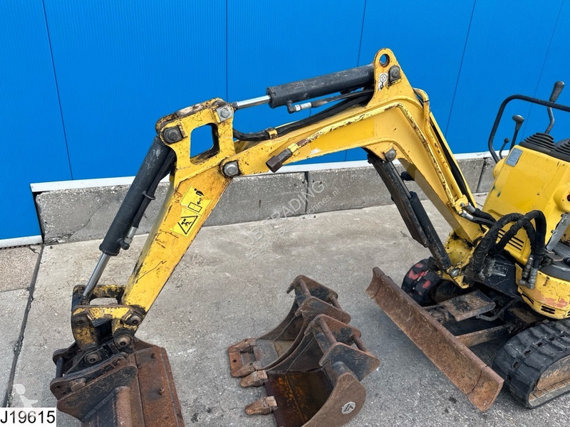 Skovel Yanmar 1A 2700 hr, 2015, 1035 kg, 7,7 kW
