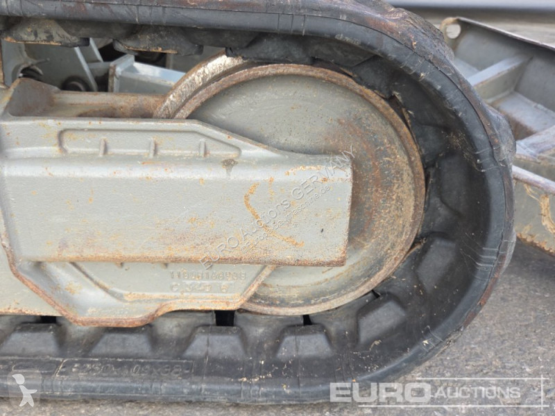 جرافة Volvo ECR25D