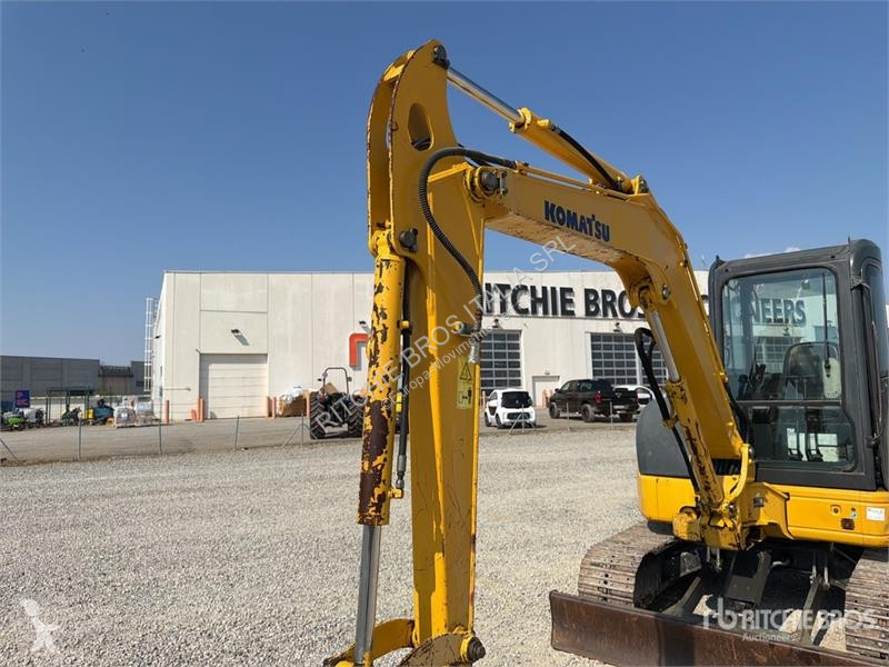 جرافة Komatsu