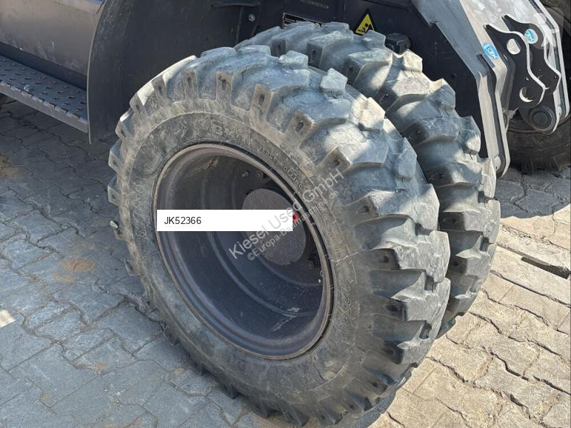 جرافة Hitachi ZX95W-7