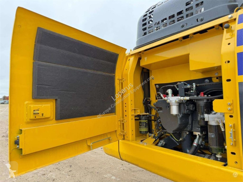 جرافة Komatsu LC11 E0