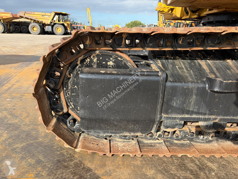 جرافة Caterpillar N