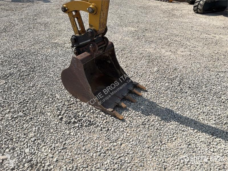Skovel Caterpillar CR Mini Excavator (Inoperable)