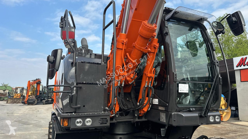 Excavadora Hitachi ZX175 WT-7