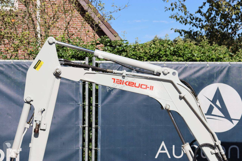 Skovel Takeuchi