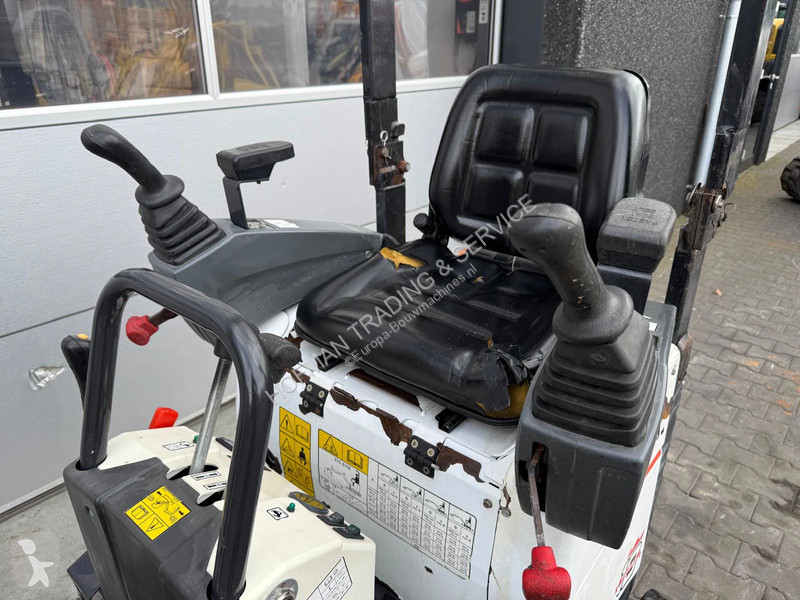 Pelle Bobcat z