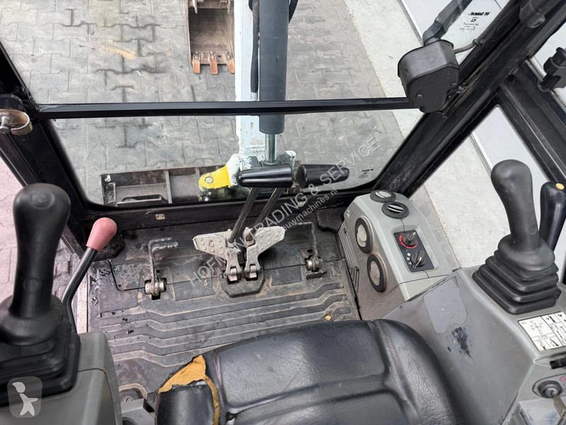 Pelle Bobcat E20