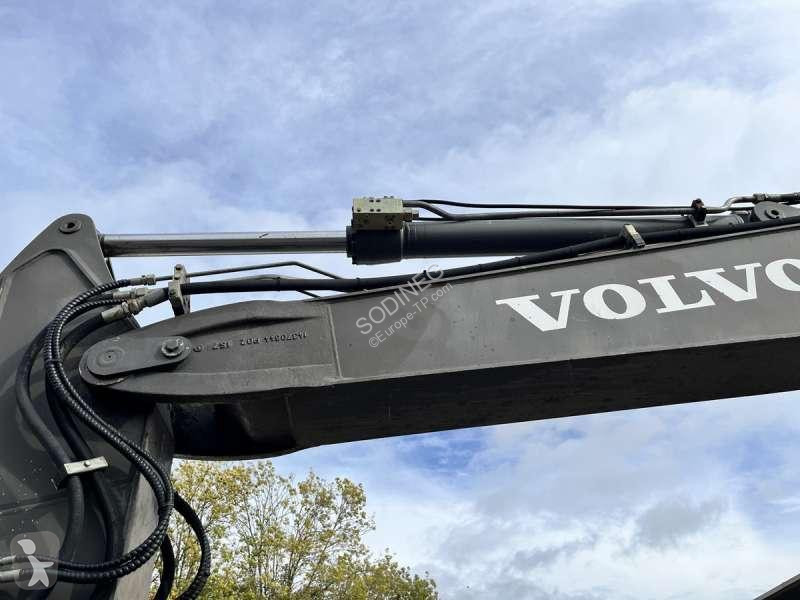 Багер Volvo