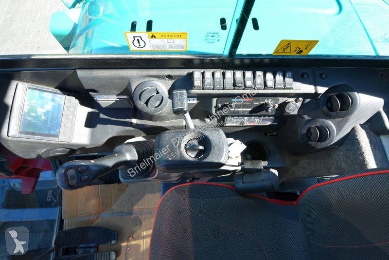 Escavadora Takeuchi