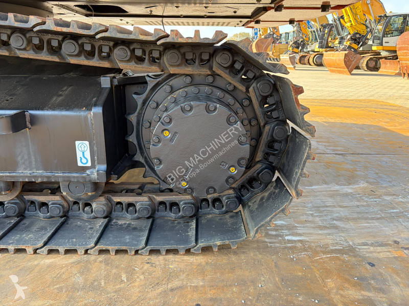 Escavadora Hitachi ZX220LC-5G