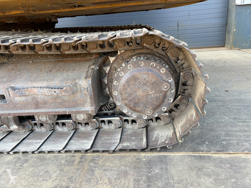 Багер Caterpillar 320FL