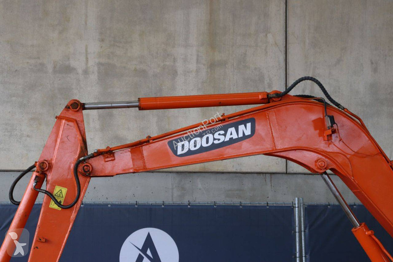Pelle Doosan DH55