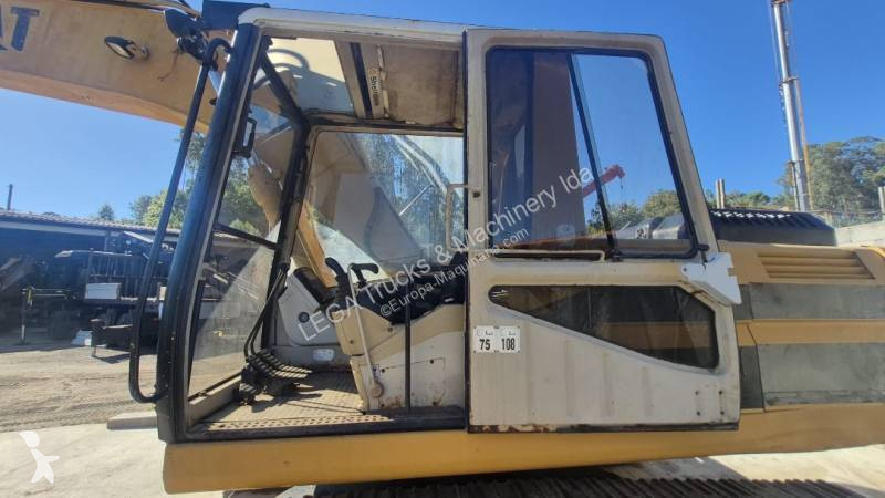 Excavator Caterpillar 320L