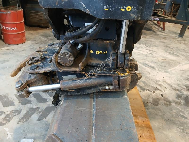 Багер Kubota  KX080-4