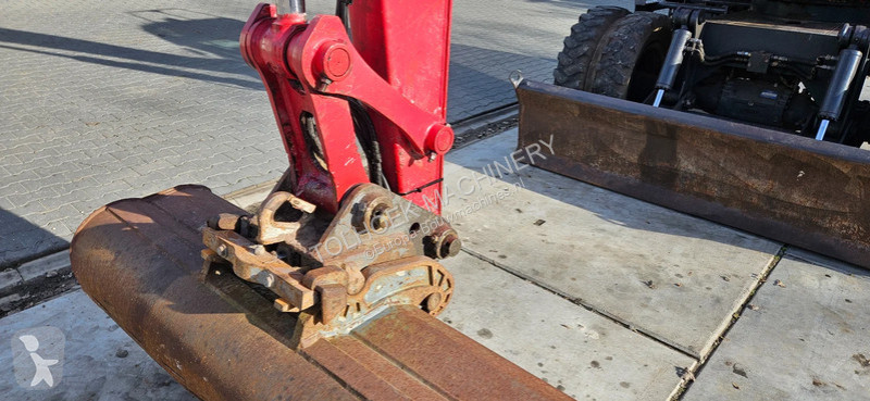 Pelle Takeuchi TB175