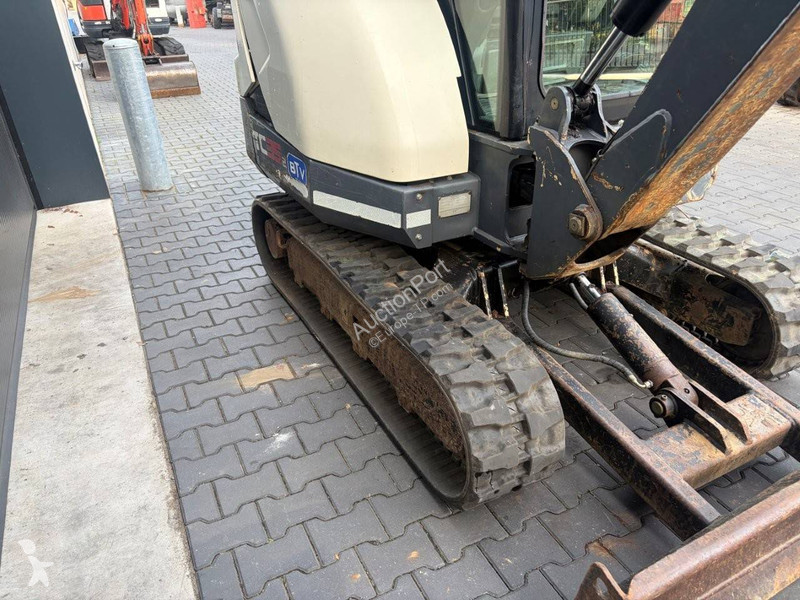 Pelle Terex T035